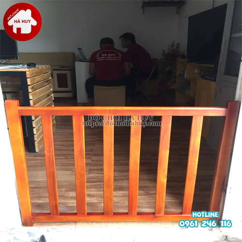 Thanh chắn cầu thang bằng gỗ cho bé HC3-002 giá rẻ