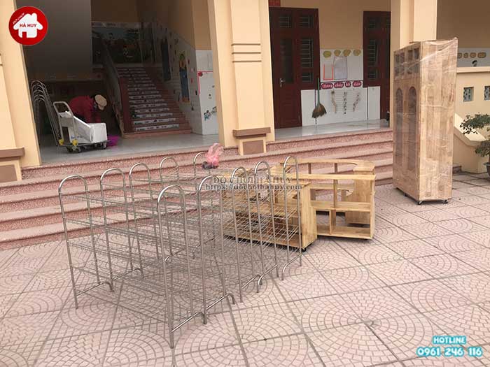 Sản xuất bàn giao tủ kệ và đồ dùng inox cho trường mầm non ở Bắc Ninh