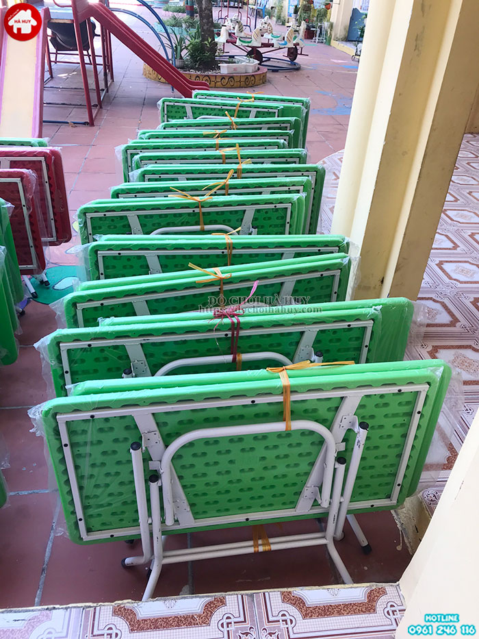 Bàn giao bàn ghế, tủ kệ mầm non cho trường mầm non tại Cát Bà, Hải Phòng